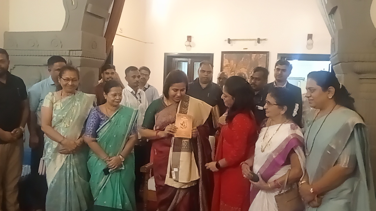 महाराष्ट्र राज्याच्या महिला व बालकल्याण विभाग, सार्वजनिक बांधकाम, सार्वजनिक आरोग्य, ऊर्जा, पाणीपुरवठा व स्वच्छता राज्यमंत्री मेघना साकोरे बोर्डीकर यांचे जळगावात स्वागत