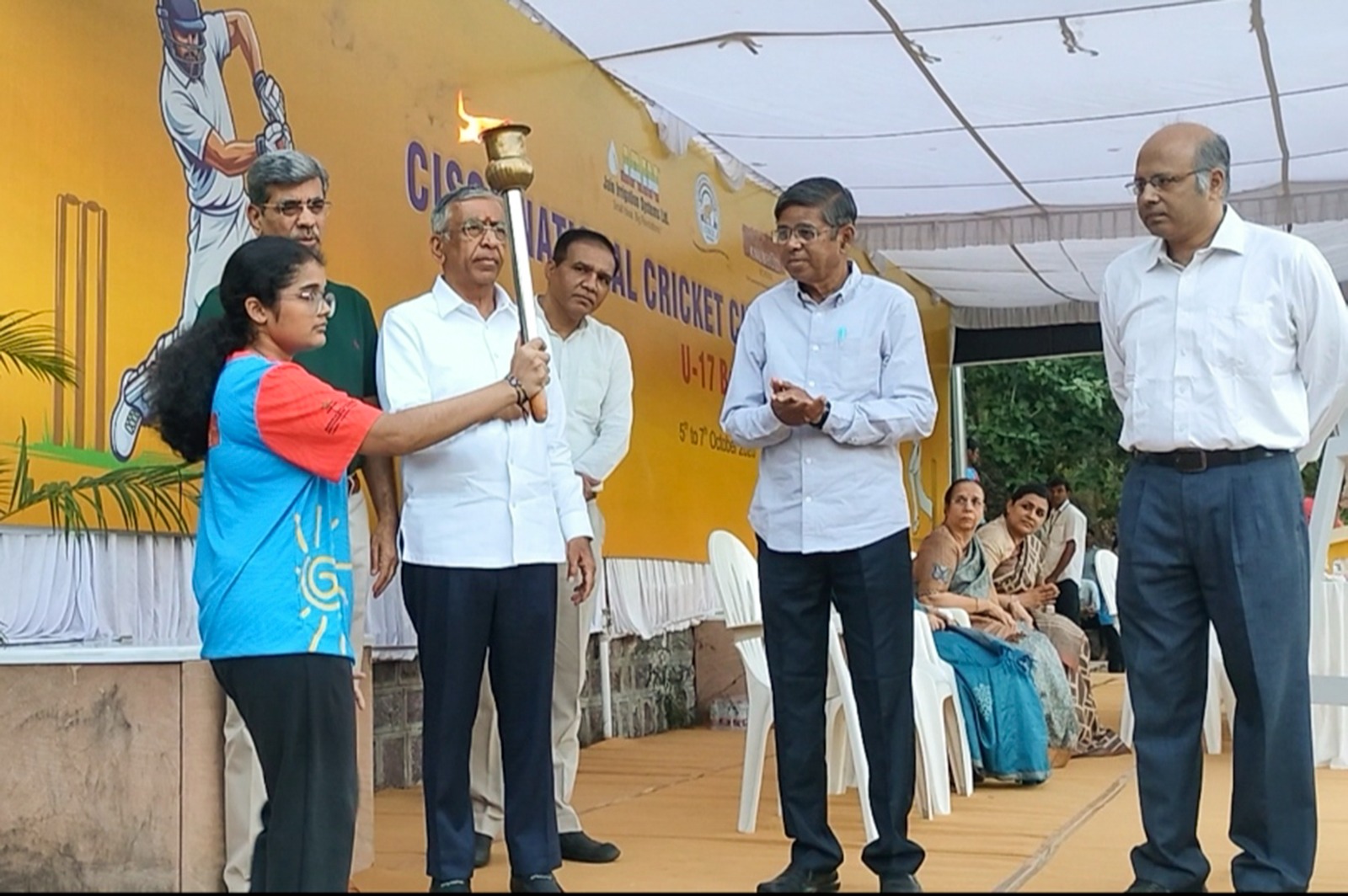 अनुभूती निवासी स्कूलमध्ये सीआयएससीई अंडर-१७ राष्ट्रीय क्रिकेट स्पर्धेचे उद्घाटन  देशभरातील १५ संघांचे २७० खेळाडूंचा सहभाग; २५ सामने रंगणार